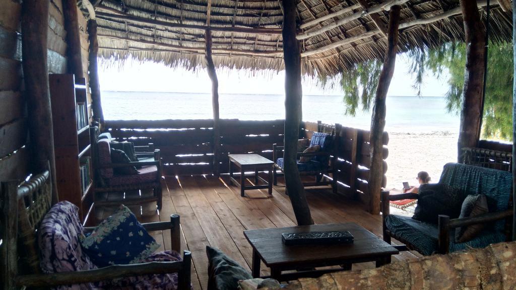 Twisted Palms Lodge & Restaurant Bwejuu Ngoại thất bức ảnh