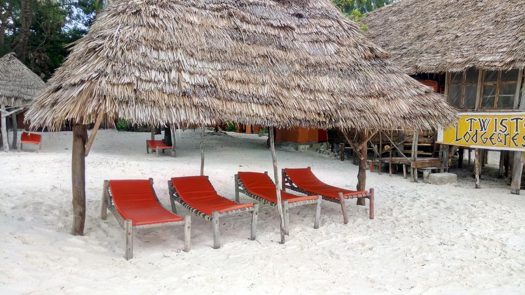 Twisted Palms Lodge & Restaurant Bwejuu Ngoại thất bức ảnh